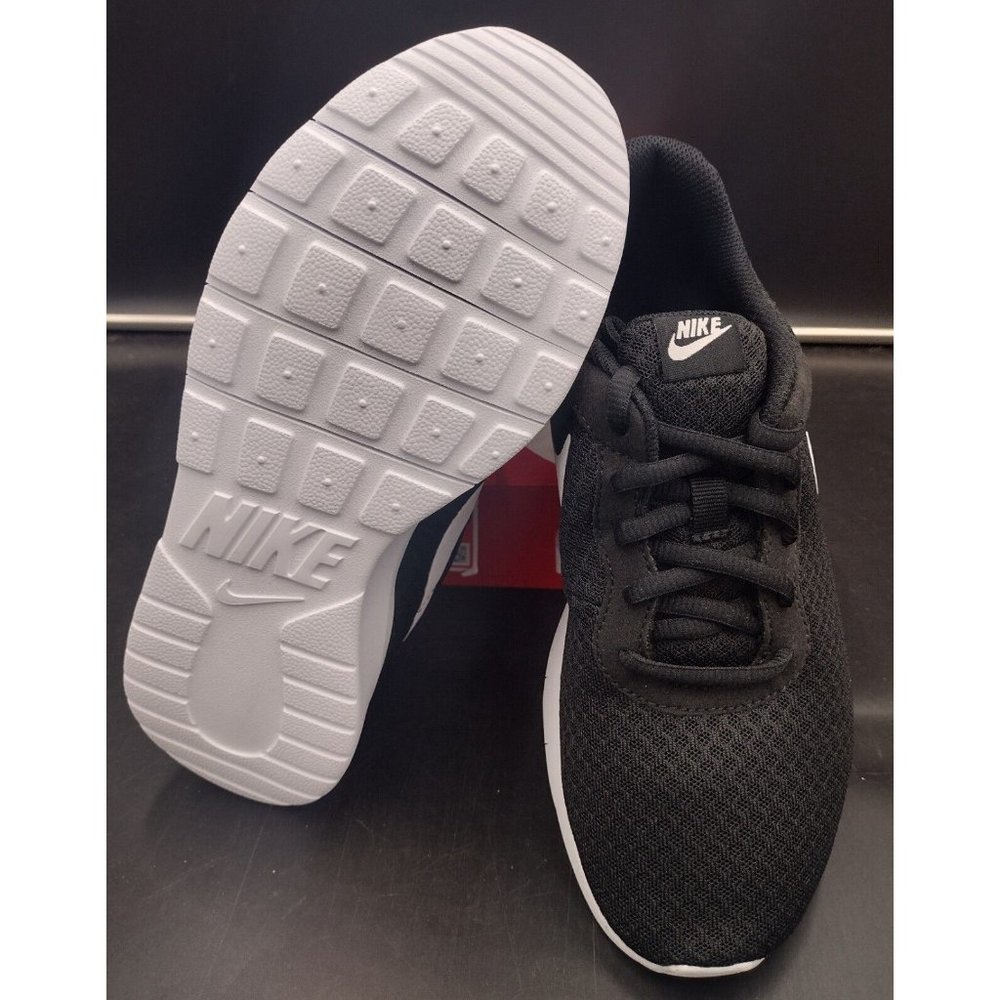 Nike Tanjun Kids Boys Girls Running Shoes Sneakers Grade School Big Kid Size 5 - Picture 8 of 8